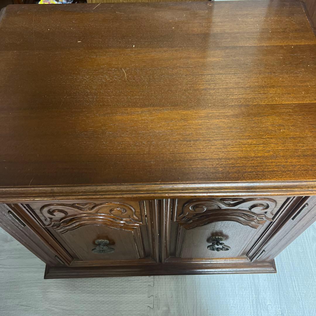 クラシック木製キャビネット 引き出し付き　アンティーク