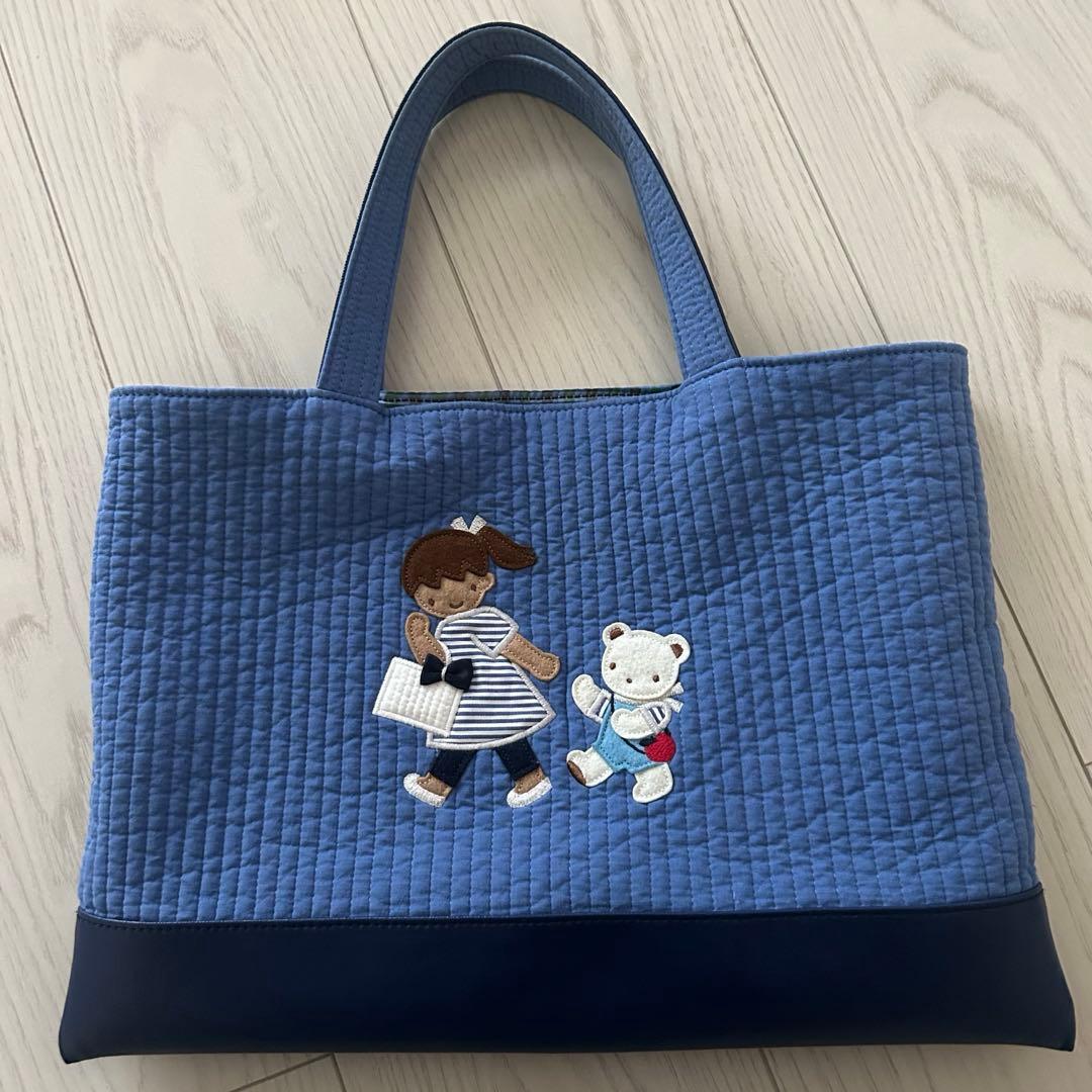 美品　ファミリア　ピオヌンナル　バッグ