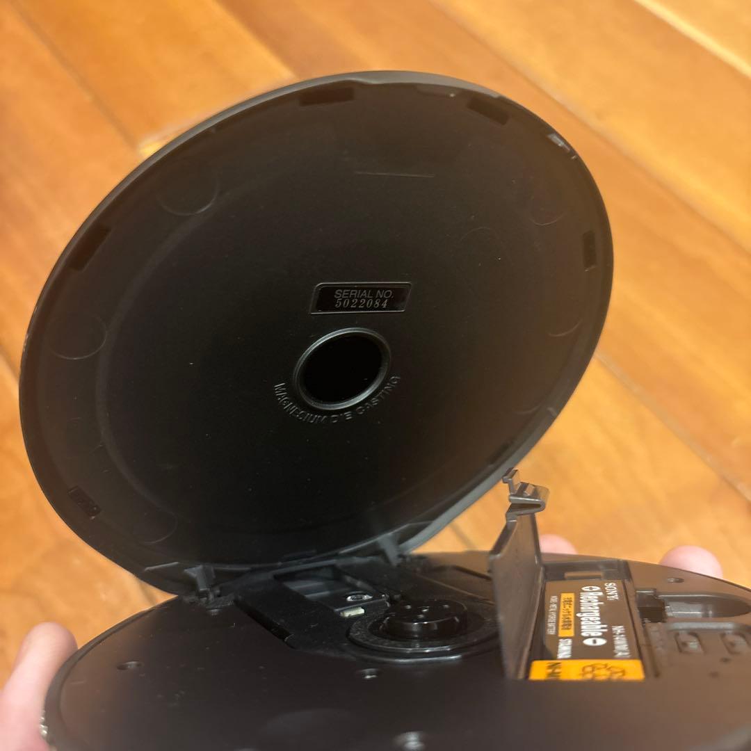 ジャンク品　SONY D-EJ2000 ポータブルCDプレーヤー
