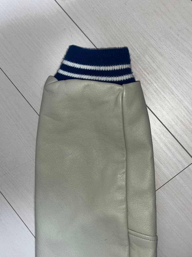 In-N-Out スタジャン 青・白　袖レザー　刺繍2000年代〜2010年代