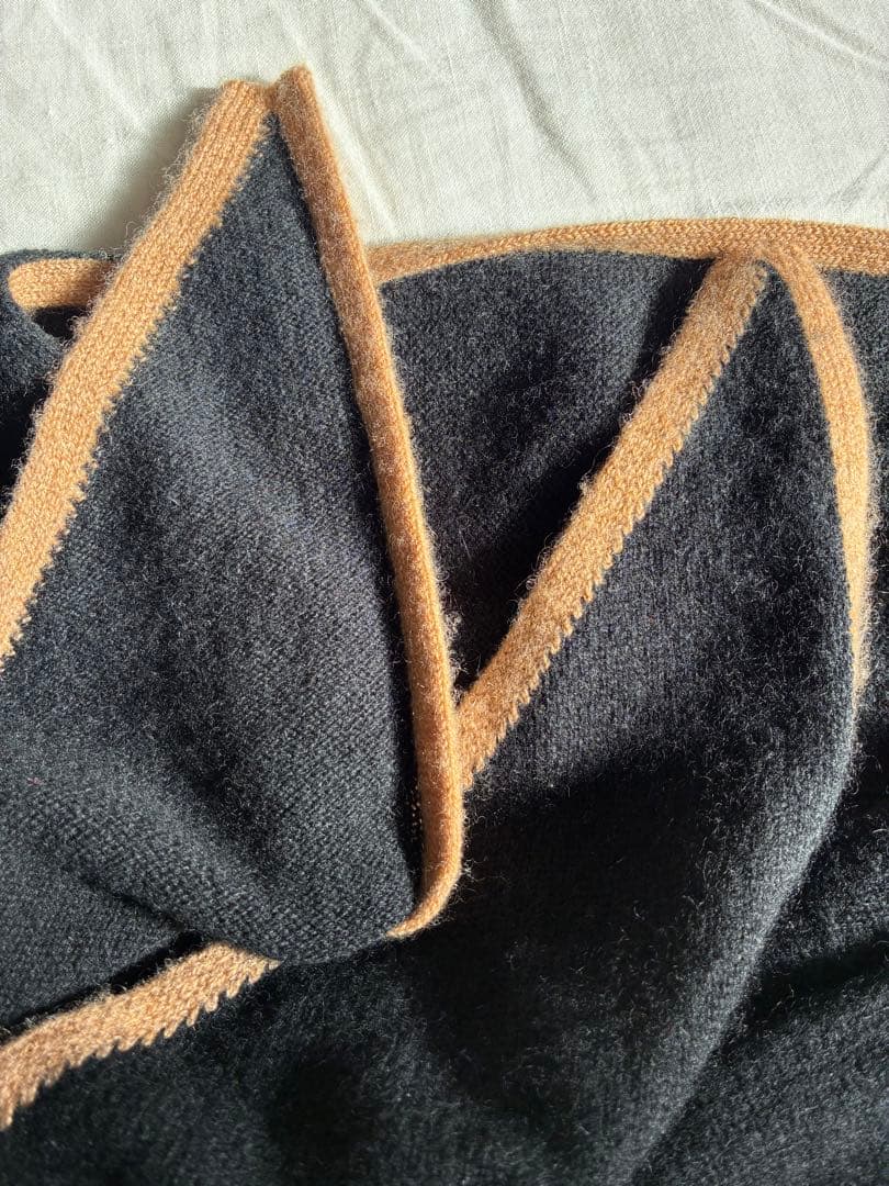 専用ジョンストンズ　カシミヤ100% トライアングル　ストール　マフラー