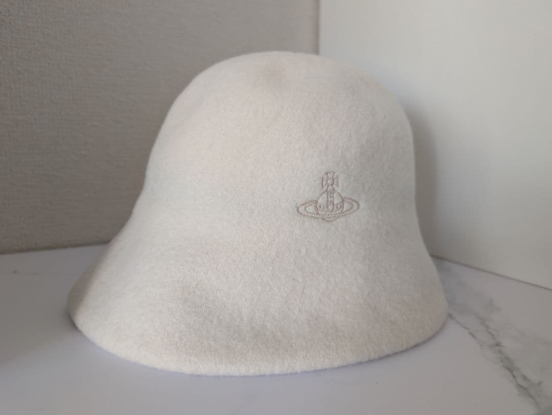 Vivienne Westwood ワンポイントORBクロッシェ