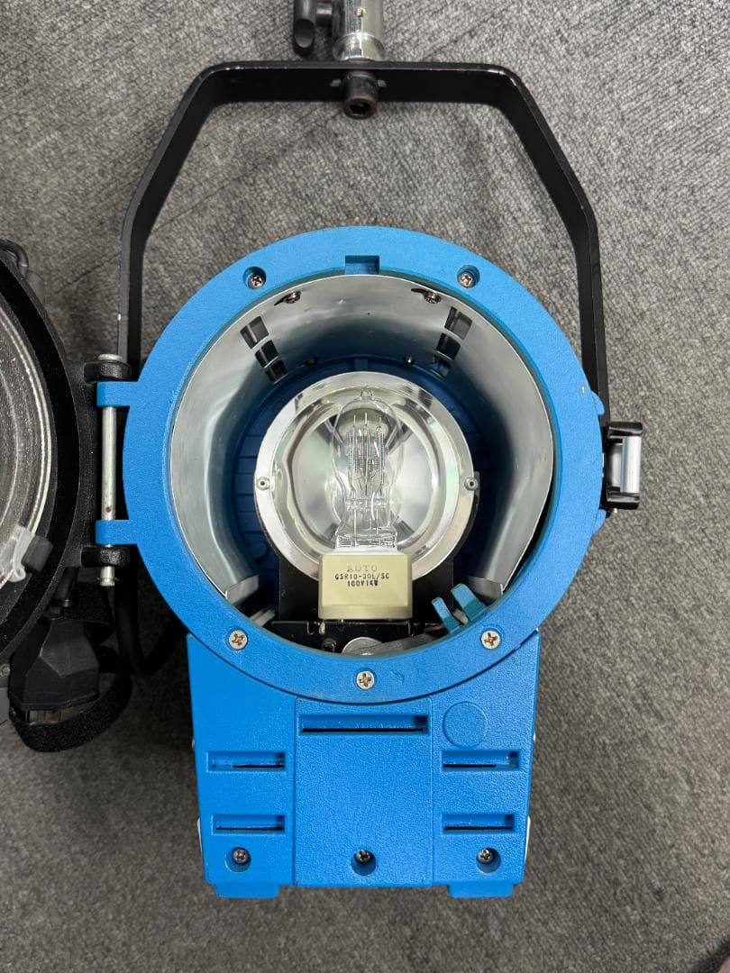 KOTO GSR10-30L/SC 1Kw タングステン フレネル ライト