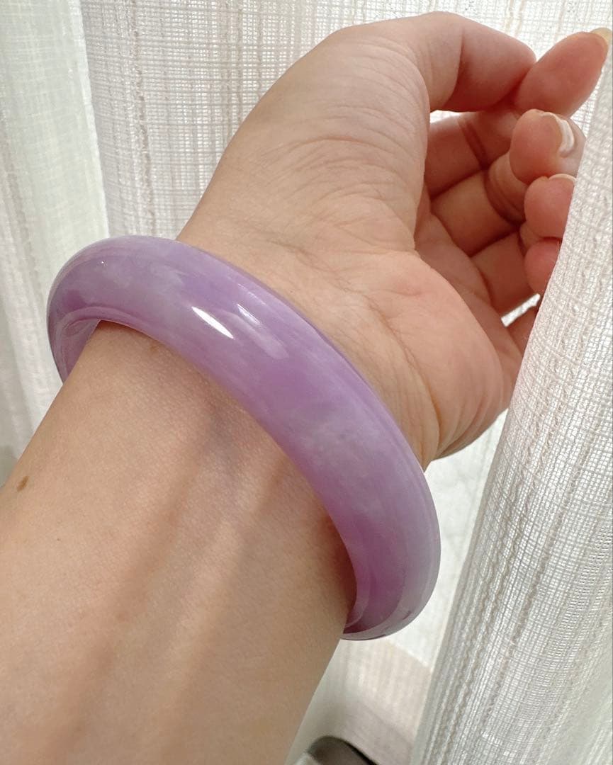 紫翡翠　ラベンダー　ヒスイのバングル