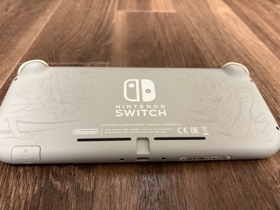 Nintendo Switch Lite　本体　ザシアン・ザマゼンタ