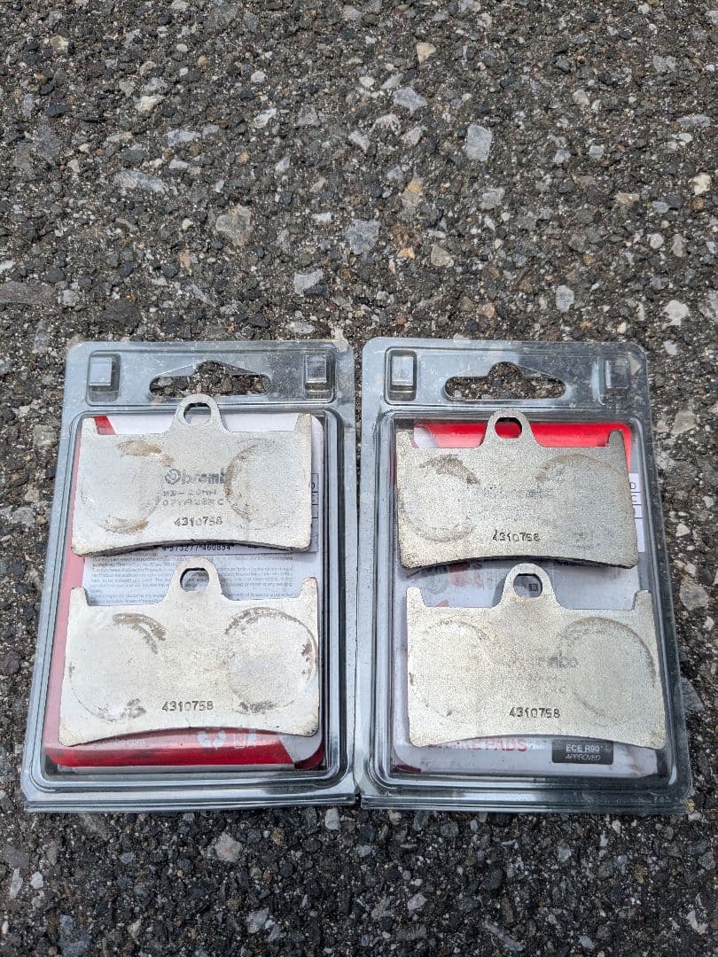 YAMAHA　ブレンボ　Racingパッド　ヤマハ 現　yzf-R1 R6 美品