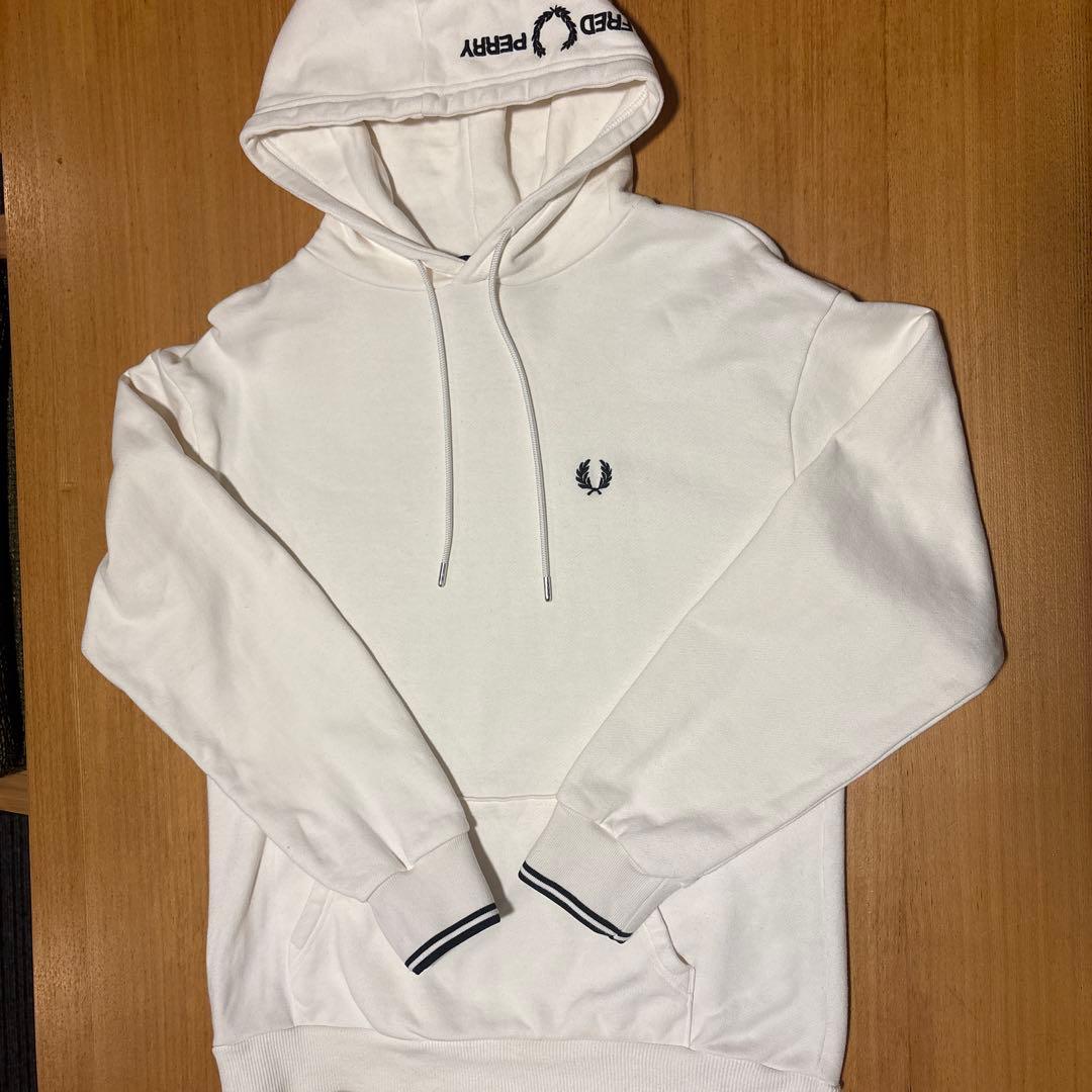 FRED PERRY 別注 フードロゴ刺繍スウェットパーカー レディース S
