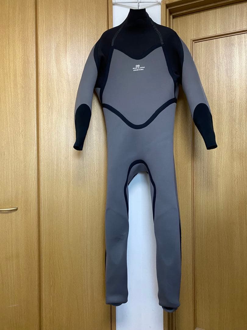 ★超人気メーカー【4D】メンズ用３ｍｍジャージソフトドライスーツ