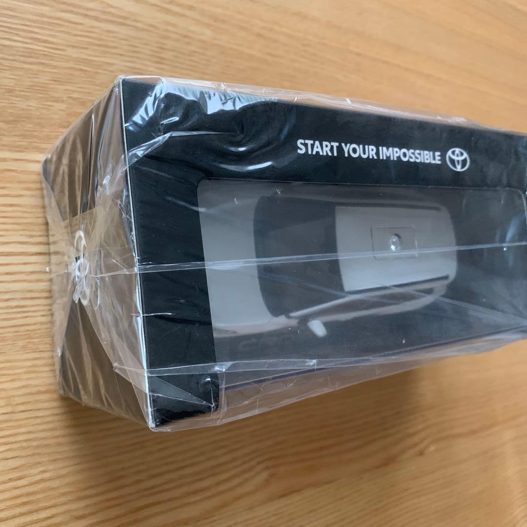 トヨタ COROLLA CROSS ミニカー　プラチナホワイトパールマイカ