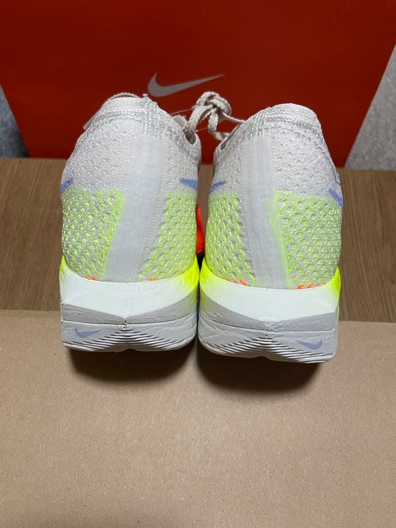 【新品未着用】ナイキ　ヴェイパーフライネクスト%3 25.0cm 限定カラー