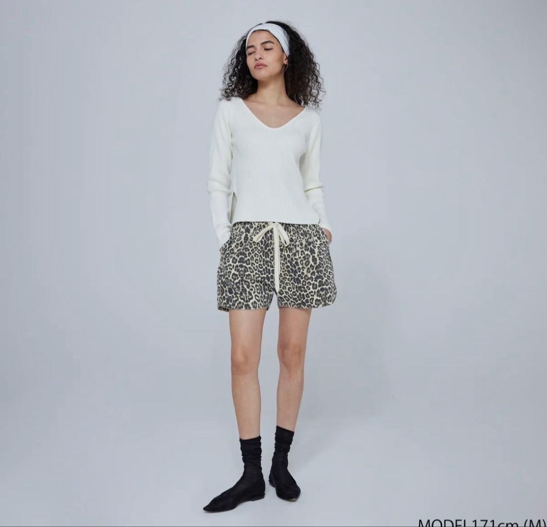 ライトCanvasギャザーショートパンツ　レオパード