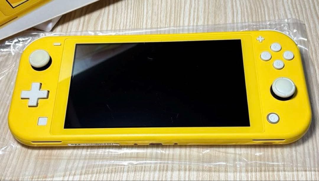 l*r様 Nintendo Switch Lite イエロー 本体　【ジャンク】