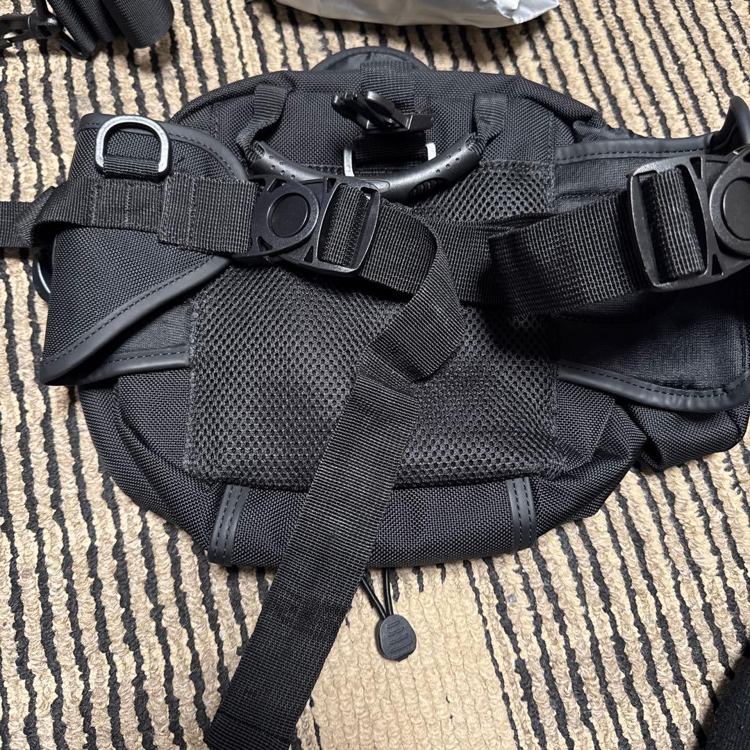 クシタニ ヒップバッグ