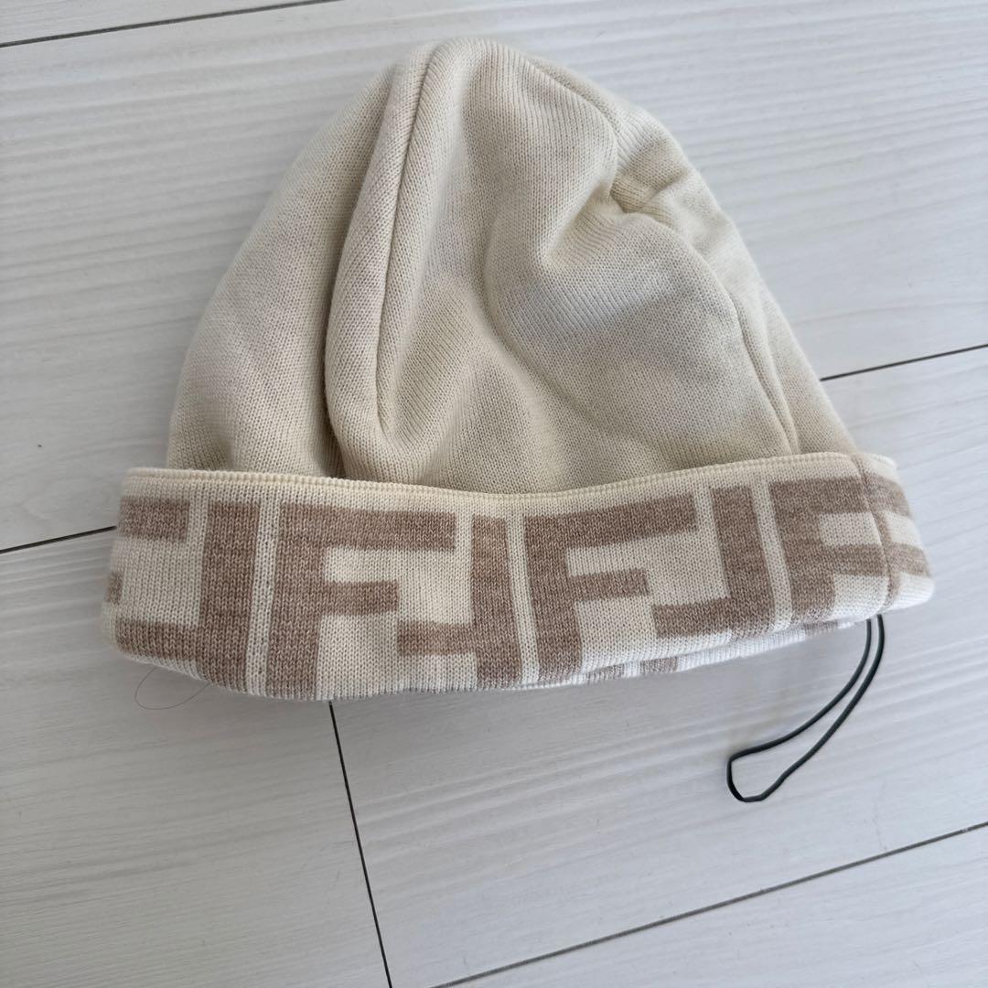 FENDI ロゴビーニー アイボリー/ベージュ