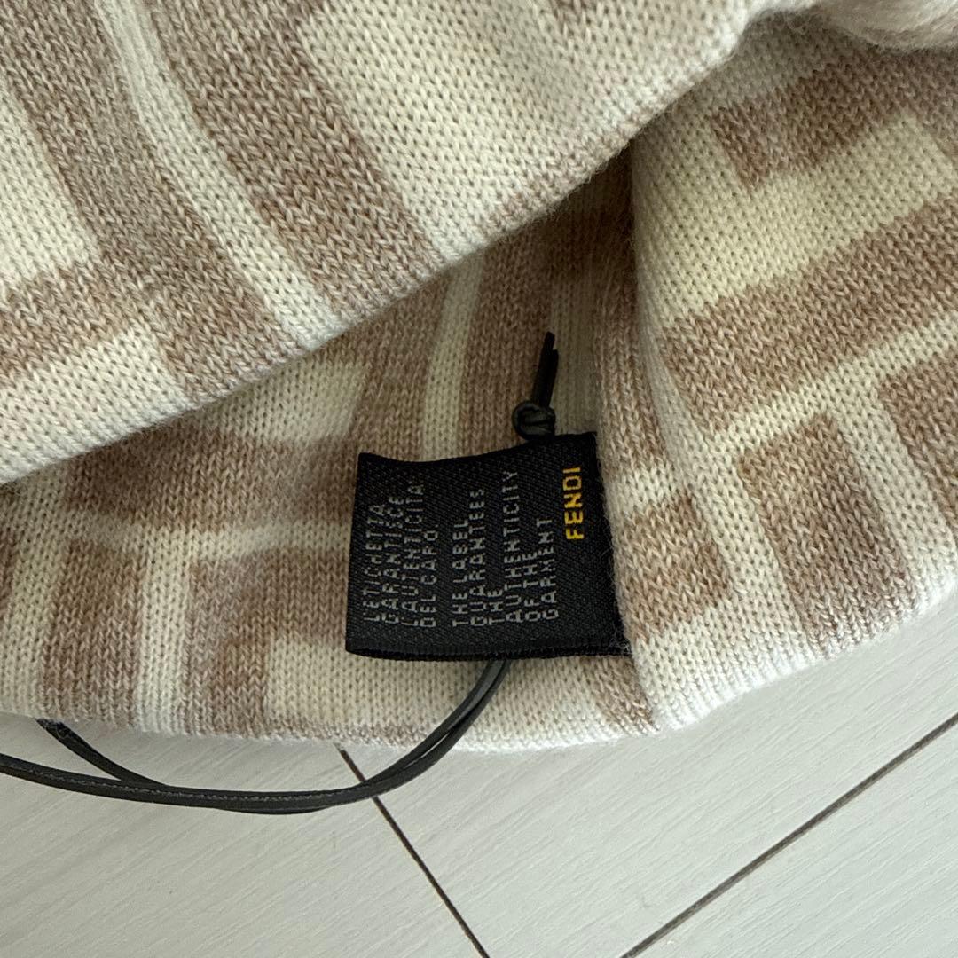 FENDI ロゴビーニー アイボリー/ベージュ