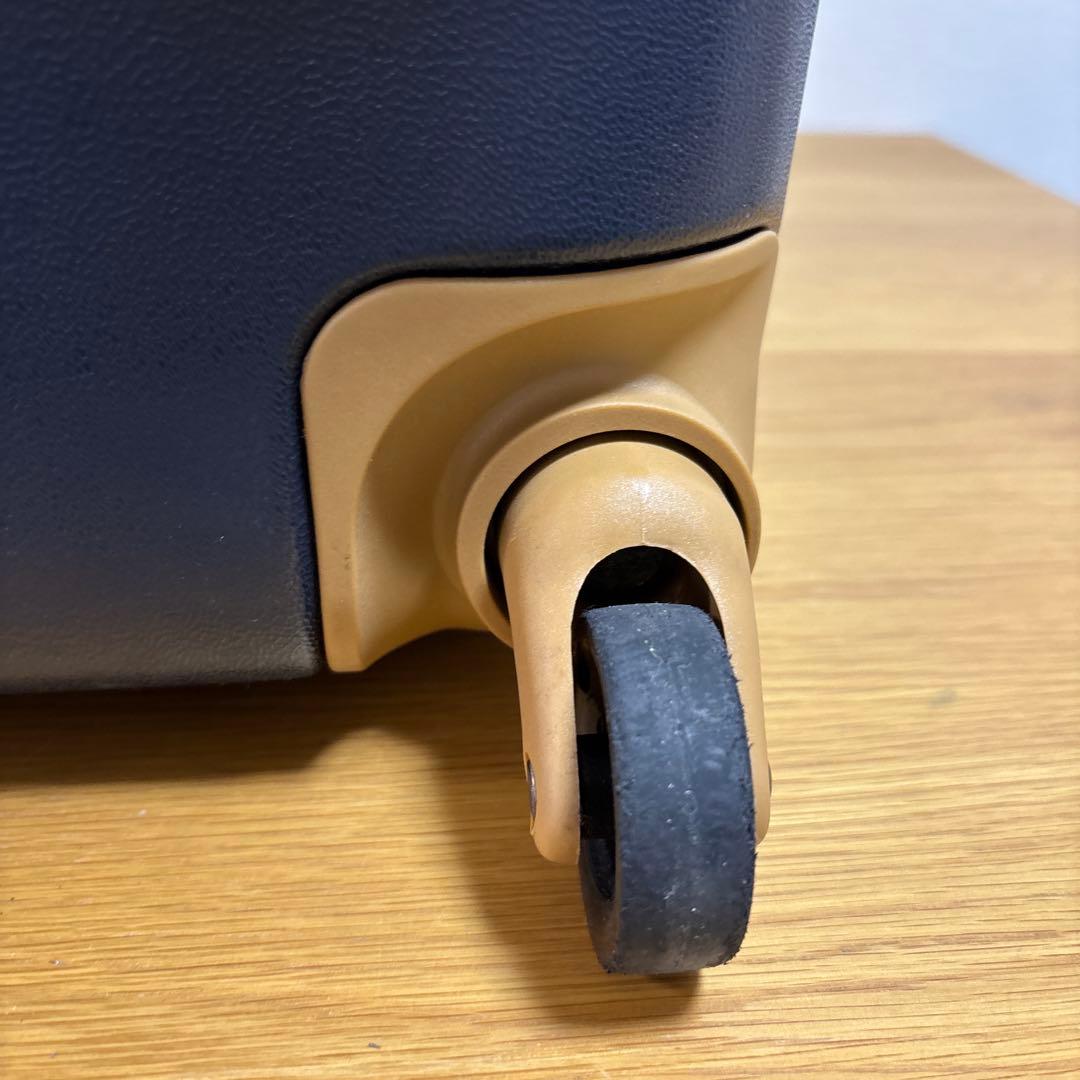 moz(モズ)キャリーケース　スーツケース 北欧　69-76L ファミリー