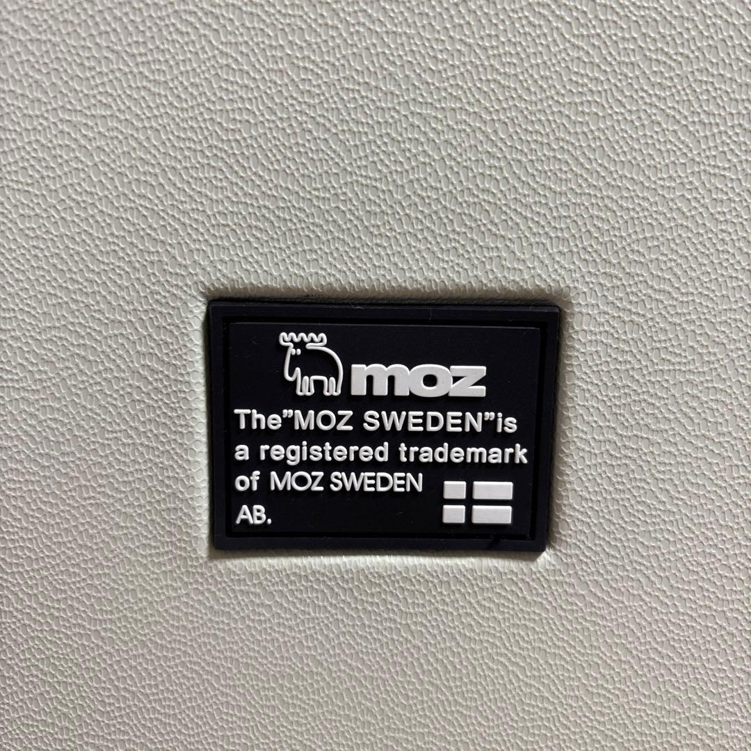 moz(モズ)キャリーケース　スーツケース 北欧　69-76L ファミリー