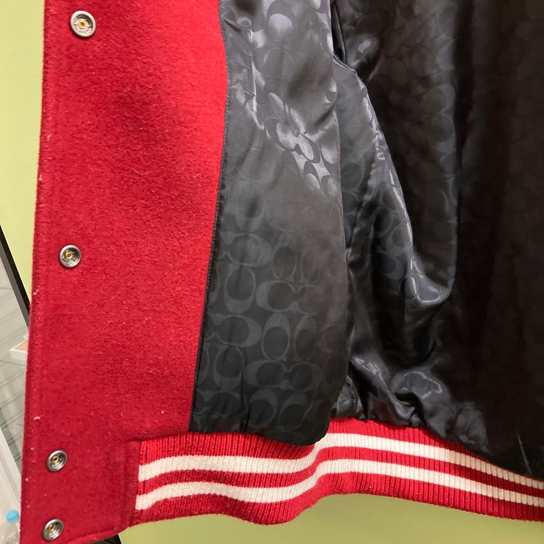 【COACH】パッチ付きウールバーシティジャケット