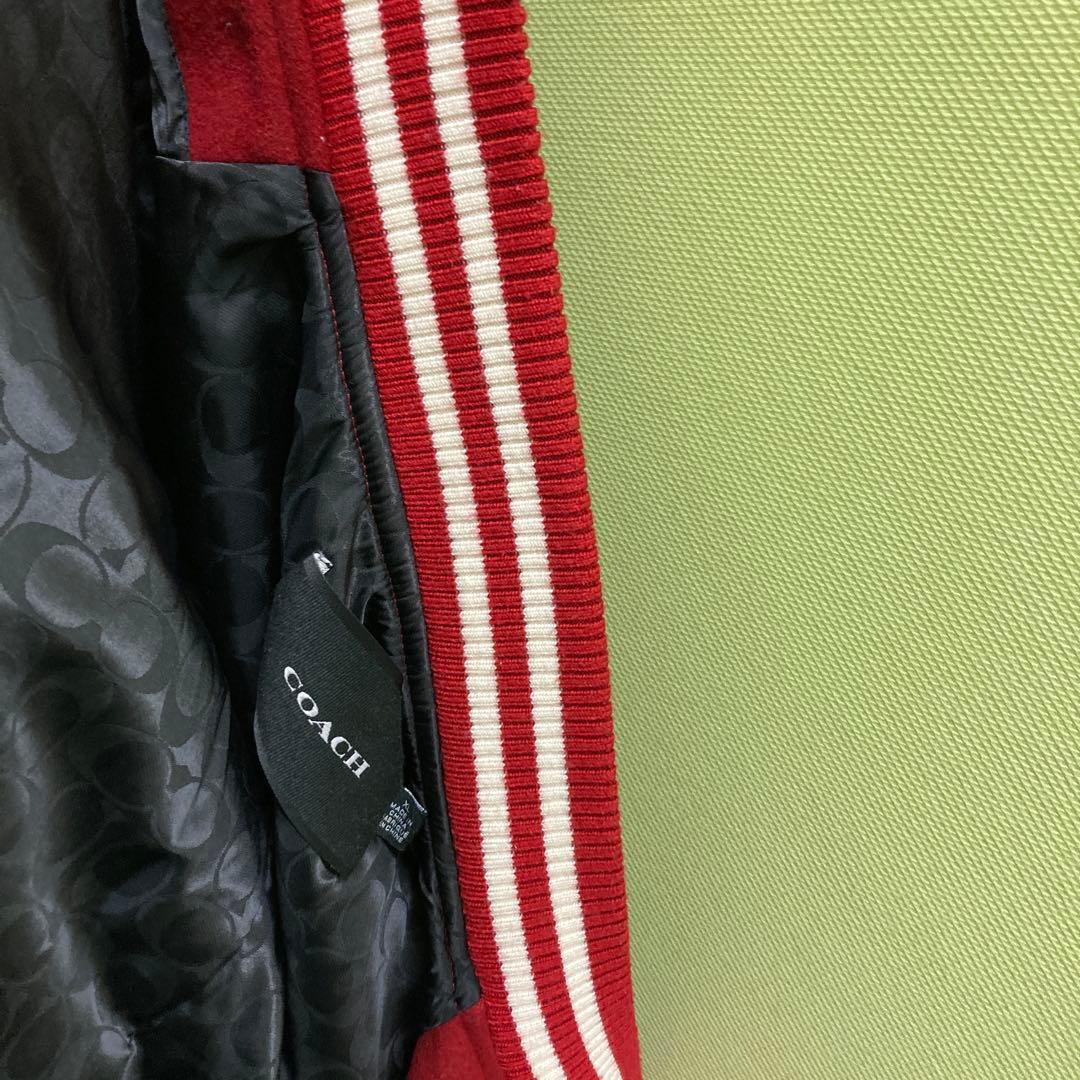 【COACH】パッチ付きウールバーシティジャケット