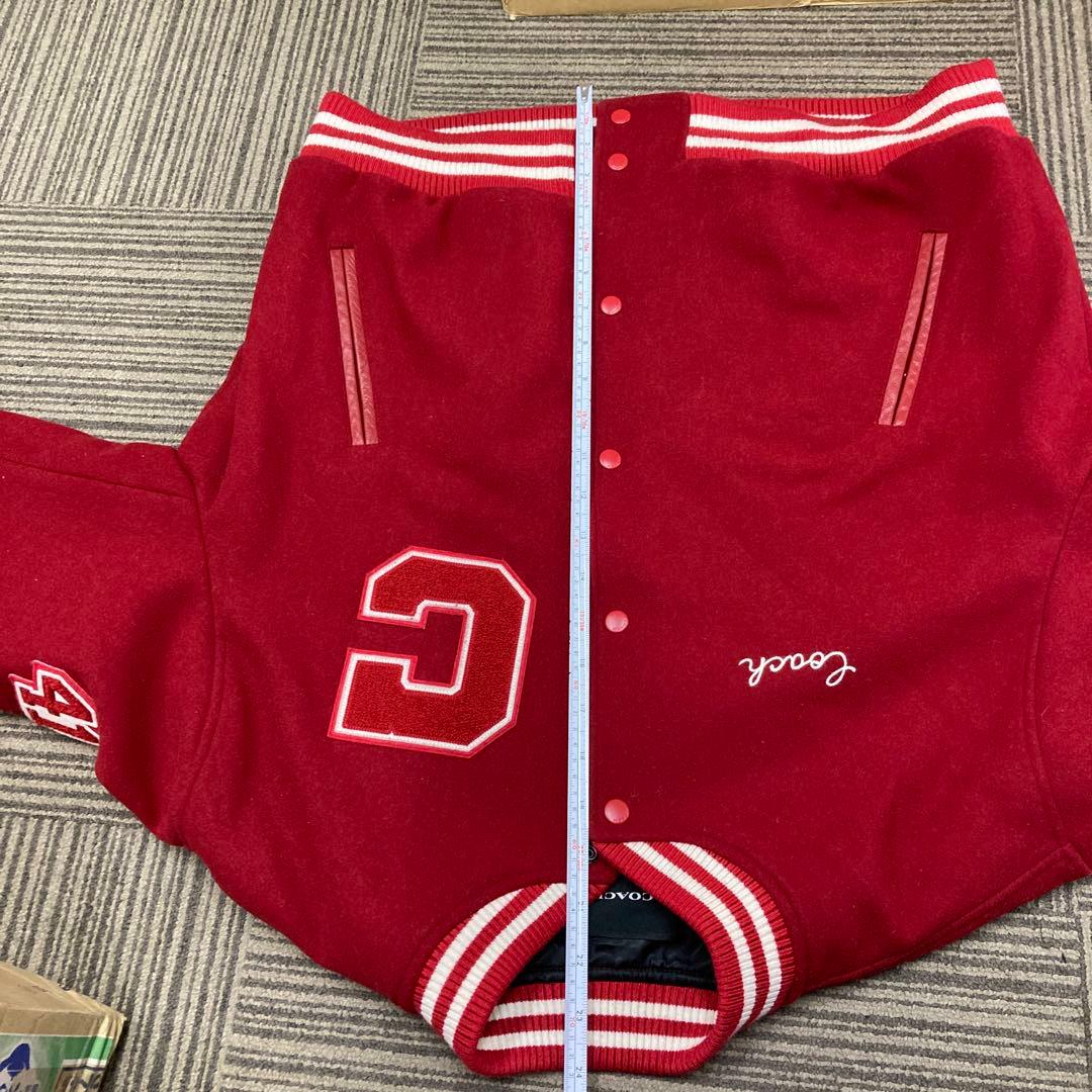 【COACH】パッチ付きウールバーシティジャケット