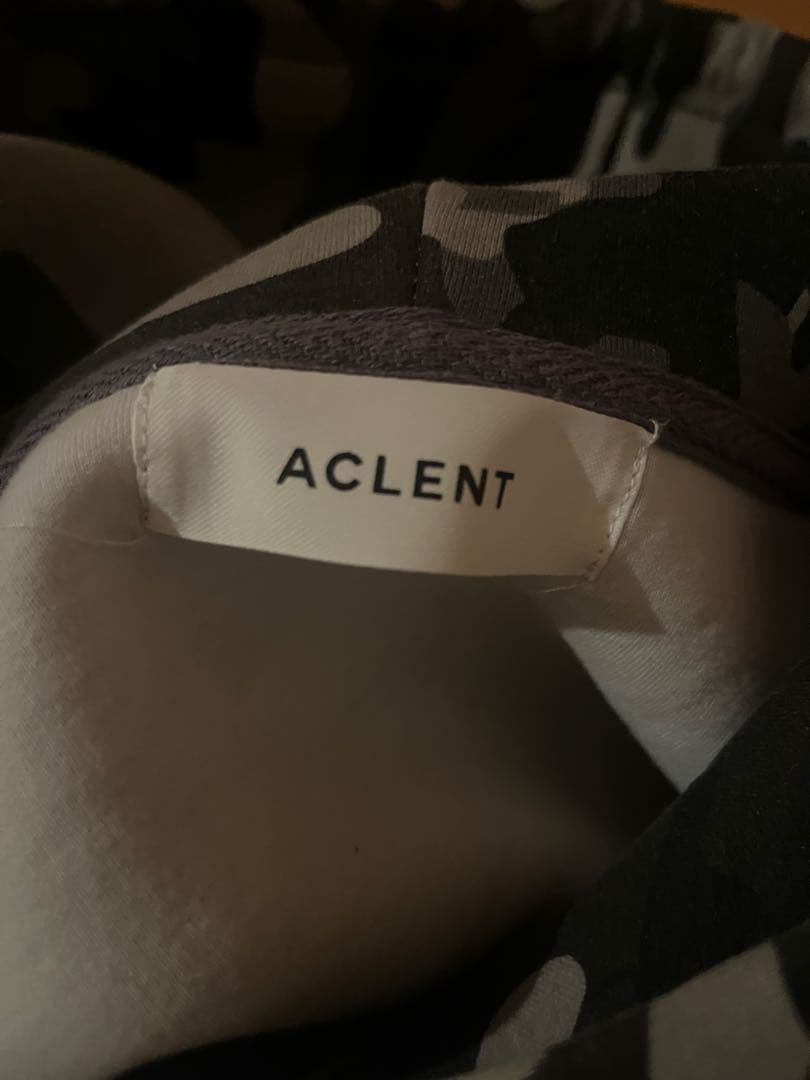 aclentジップパーカー