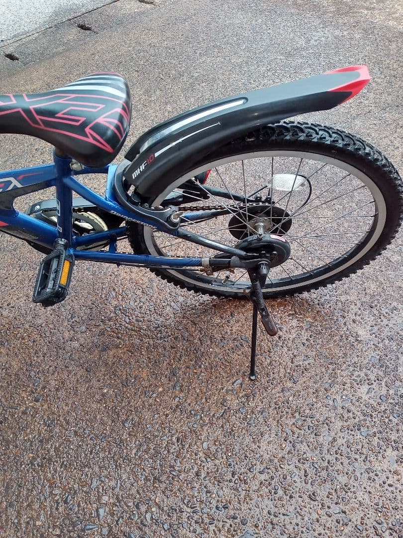 ブリジストン22インチジュニア自転車引取限定