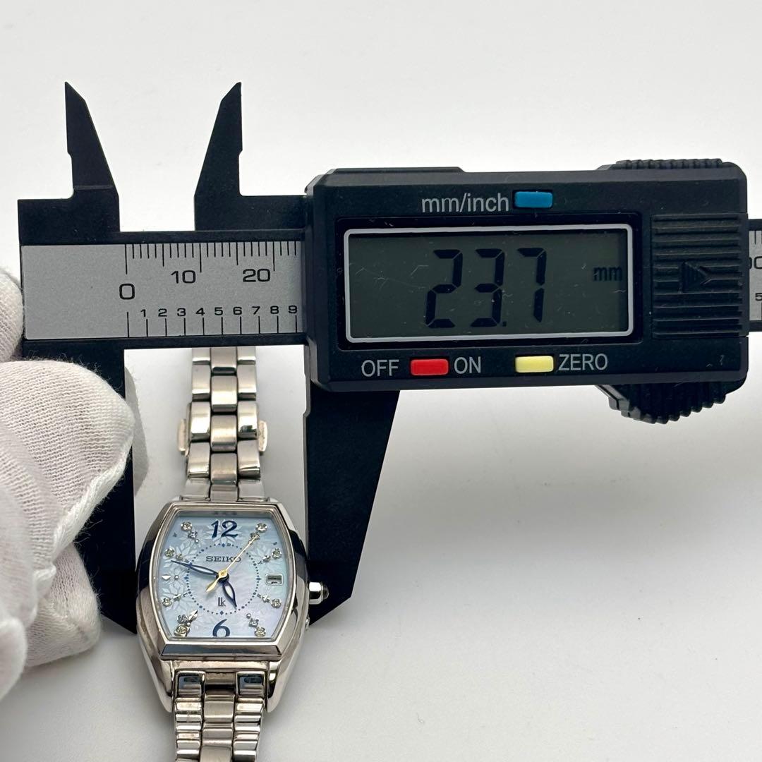 【限定モデル】SEIKO ルキア 腕時計 1B32 電波ソーラー トノー 花柄