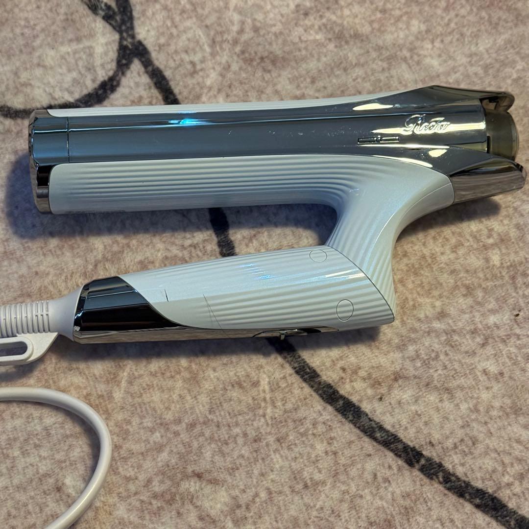 リファ　2024年製　RE-AX-02A 難あり