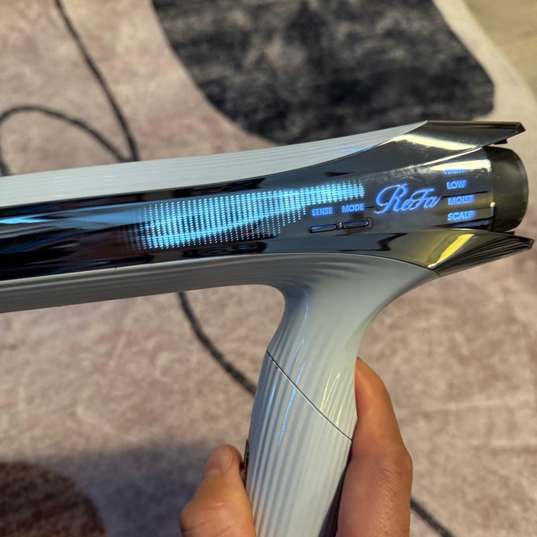 リファ　2024年製　RE-AX-02A 難あり