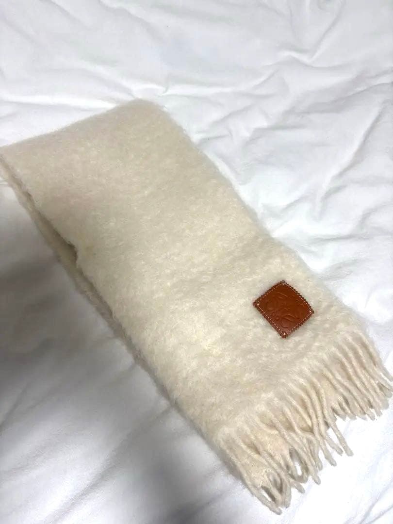 LOEWE ロエベマフラー　白