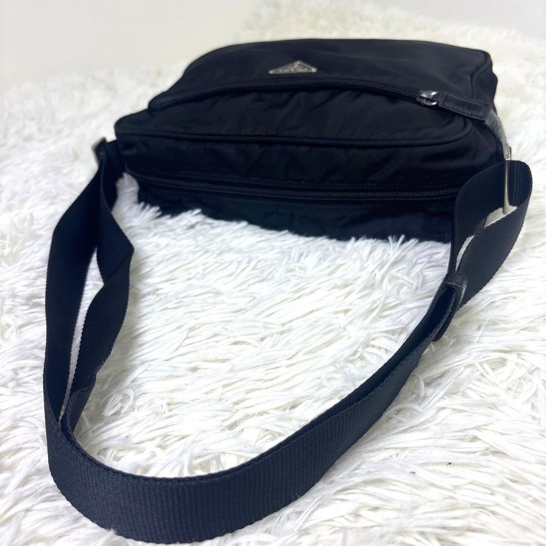 PRADA プラダ　テスートナイロン　ショルダーバッグ　カメラバッグ　三角ロゴ