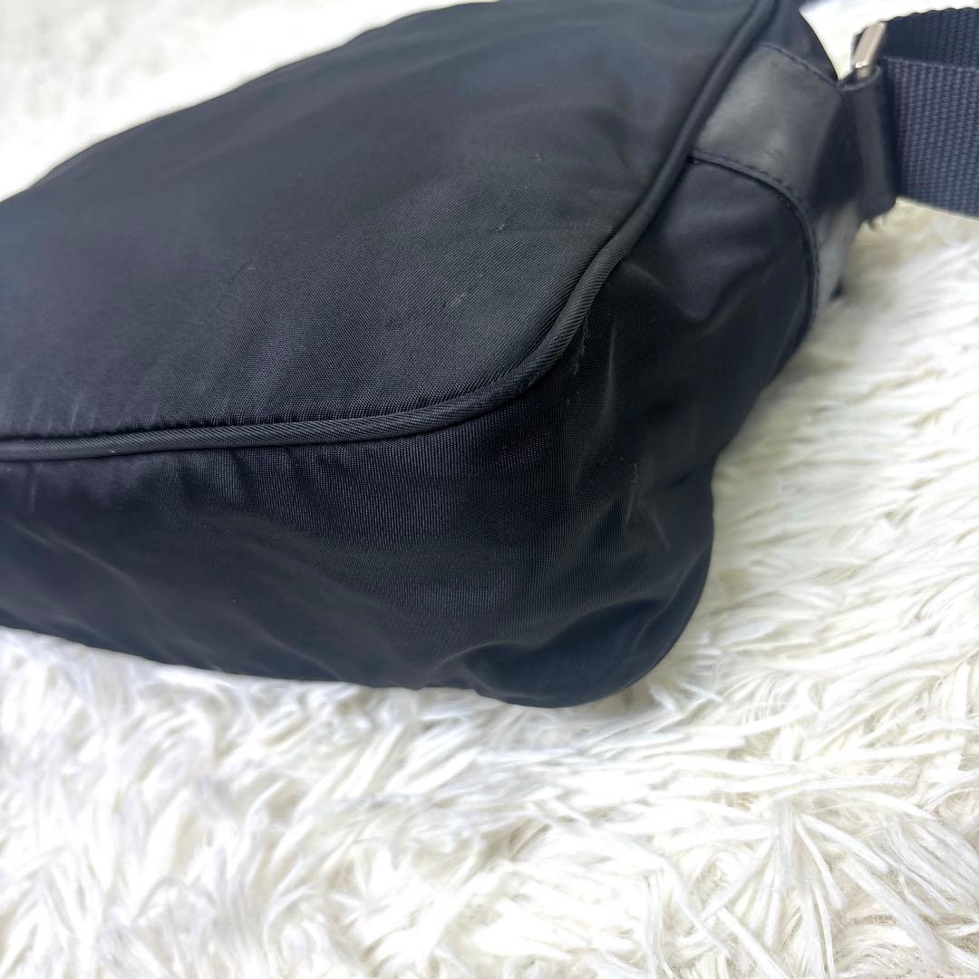 PRADA プラダ　テスートナイロン　ショルダーバッグ　カメラバッグ　三角ロゴ