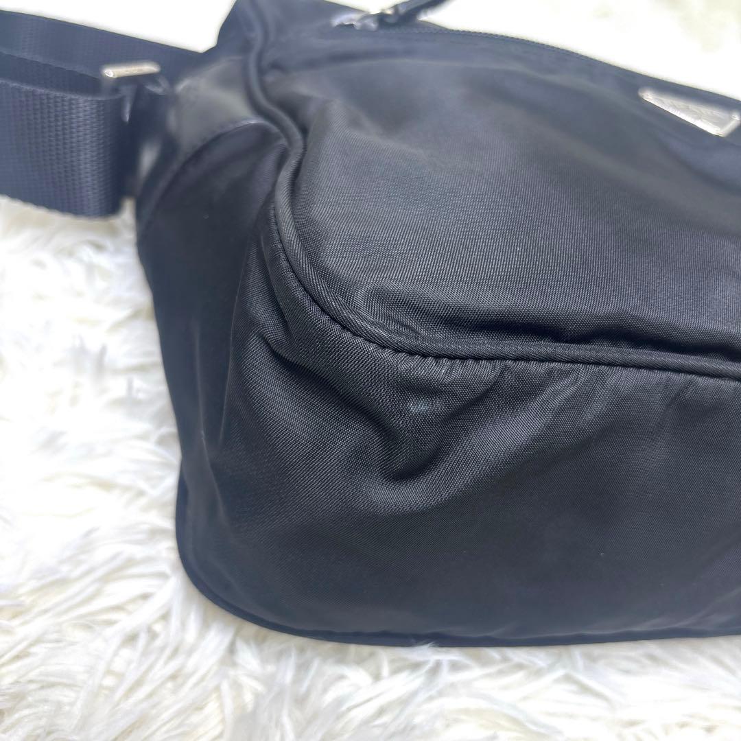 PRADA プラダ　テスートナイロン　ショルダーバッグ　カメラバッグ　三角ロゴ