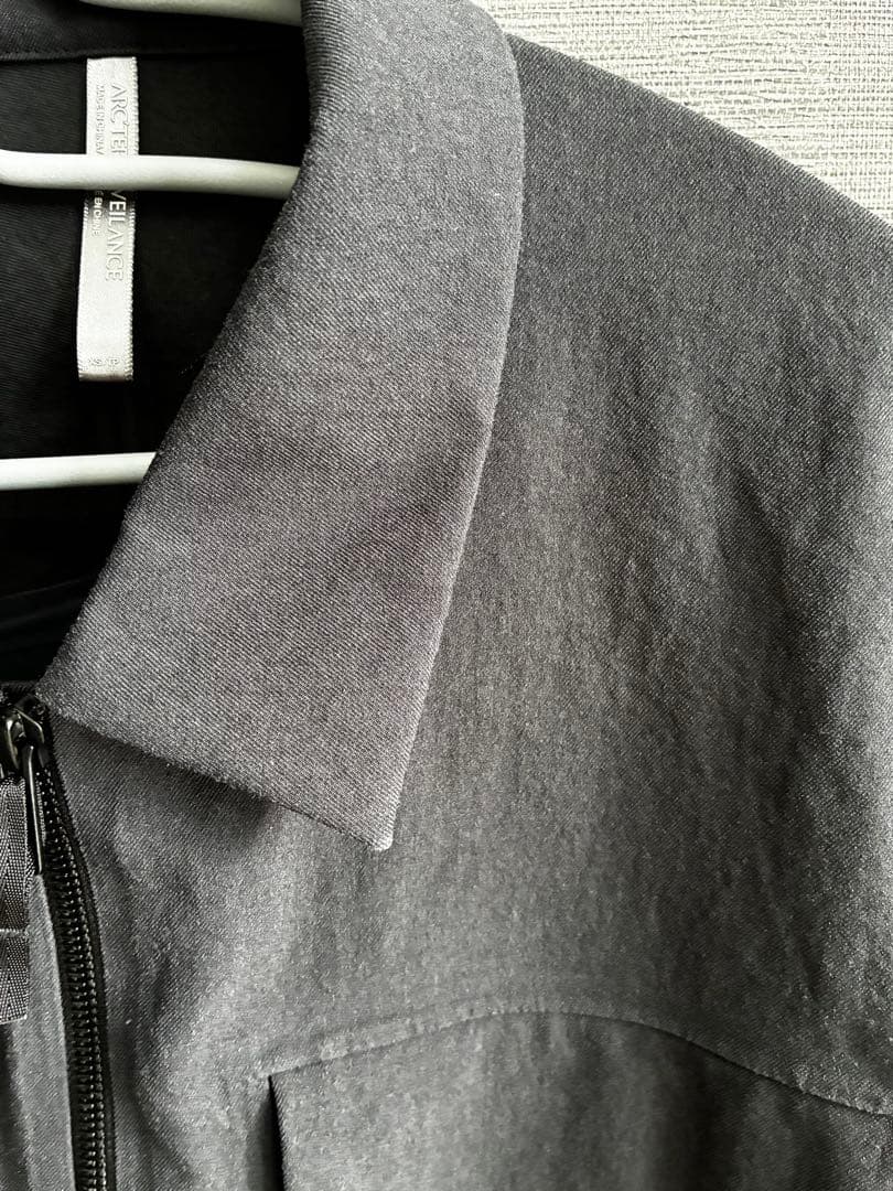 【定価11万】ヴェイランス　マイオンソフトシェルオーバーシャツ　ブラック　XS