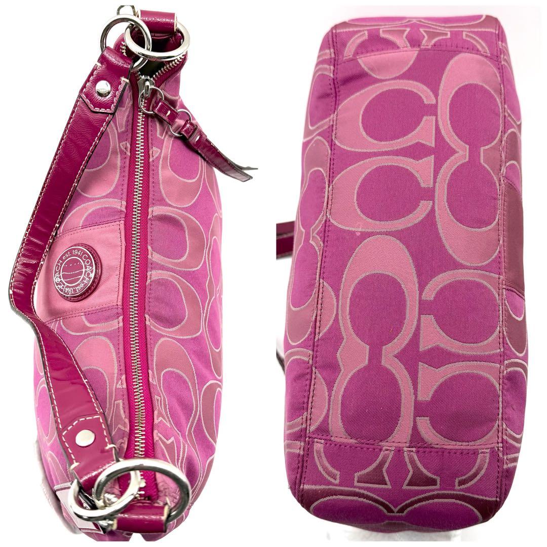 美品　COACH　アクセサリーポーチ　2way 　ピンク　キャンバス　チャーム