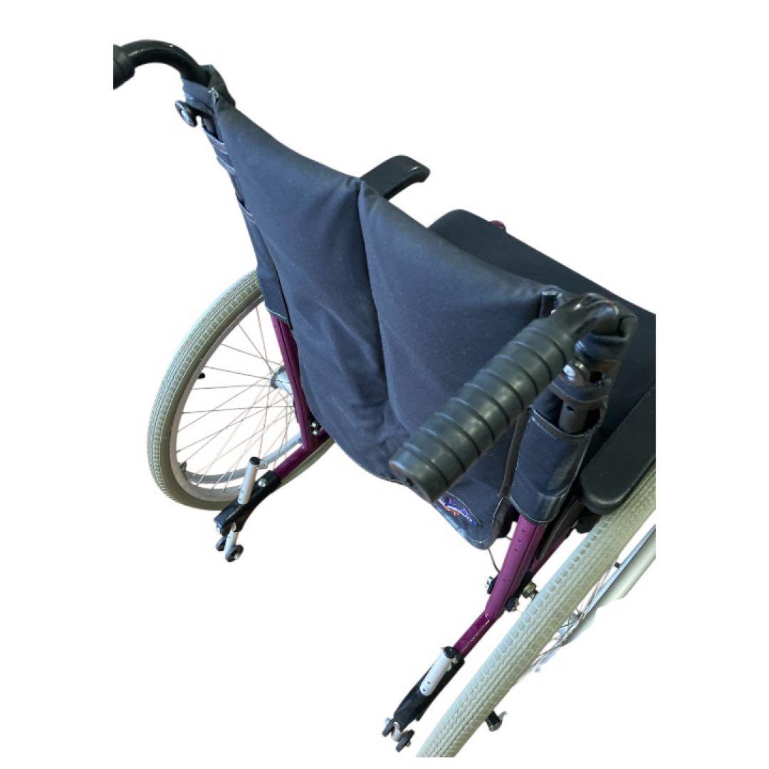 自走・介護兼用車椅子 転倒防止機能 フットレスト開閉　褥瘡防止エアクッション付