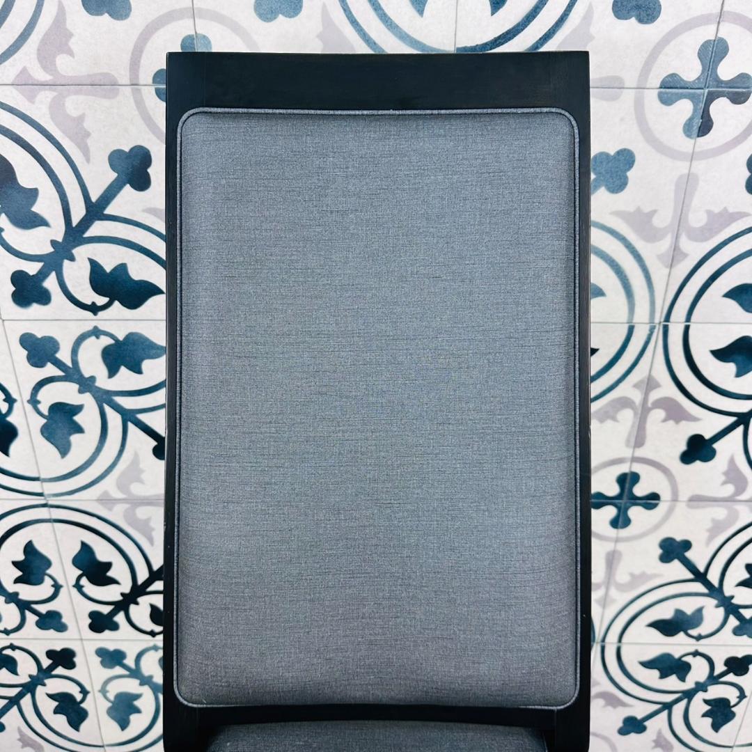 ②karimoku　カリモク　ダイニングチェア　CA1905ZW　布張り　椅子