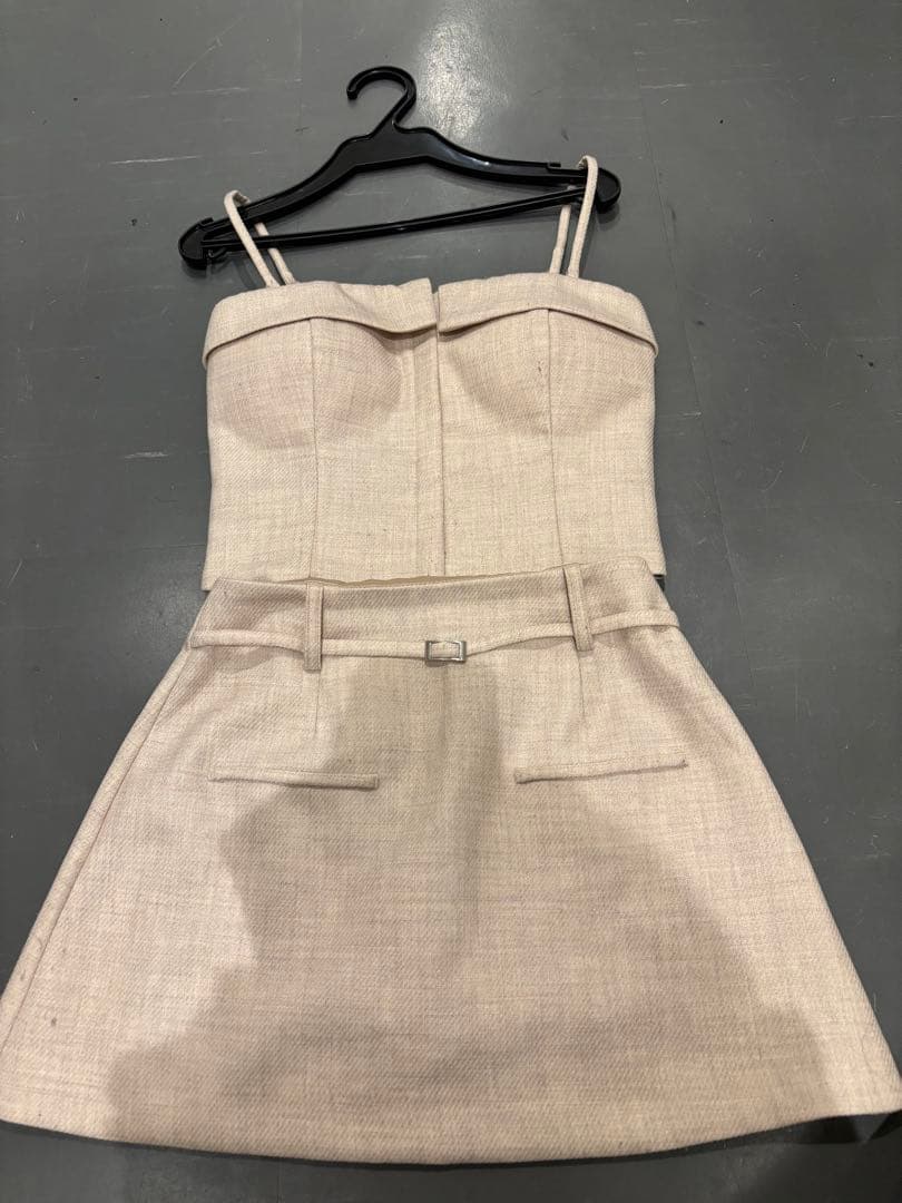 sugar ストラップ付きミニドレス ベージュ