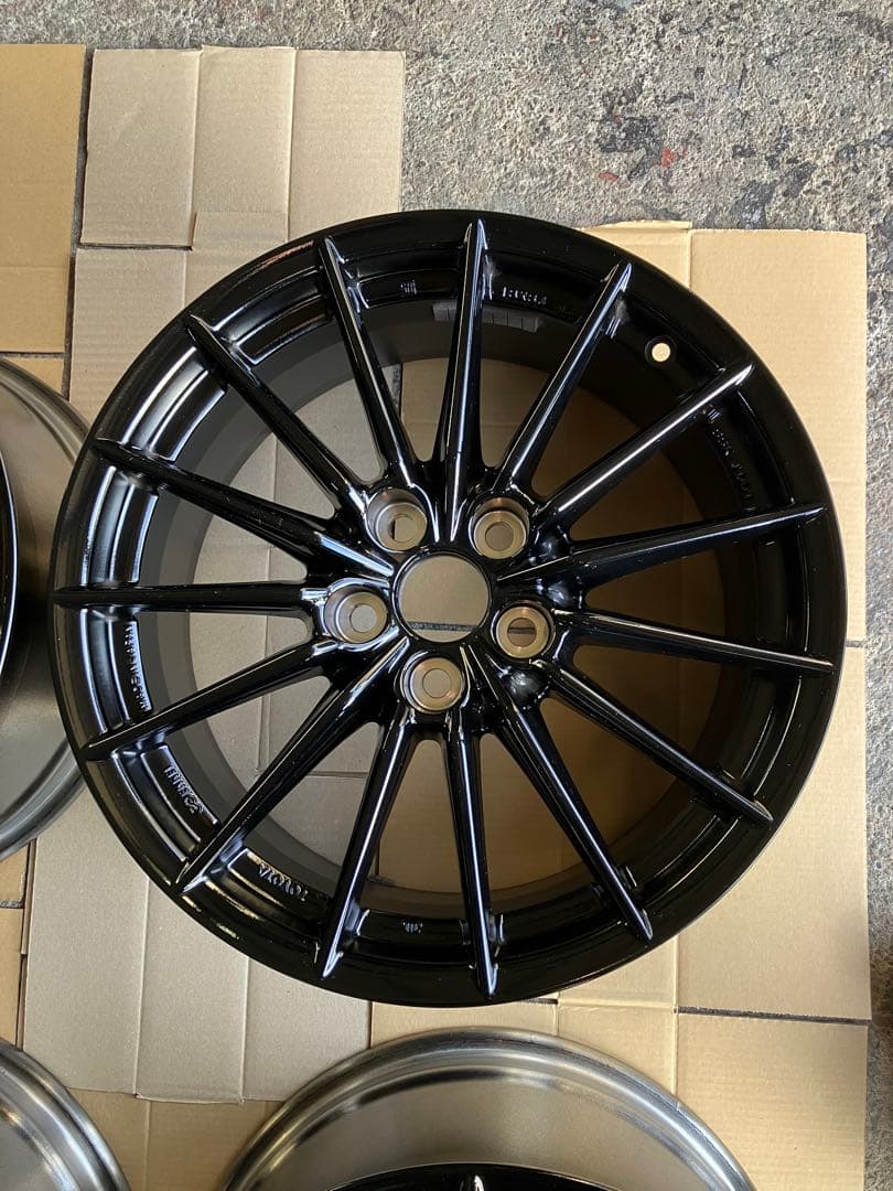 GRヤリス RZ純正ホイール 18インチ ENKEI