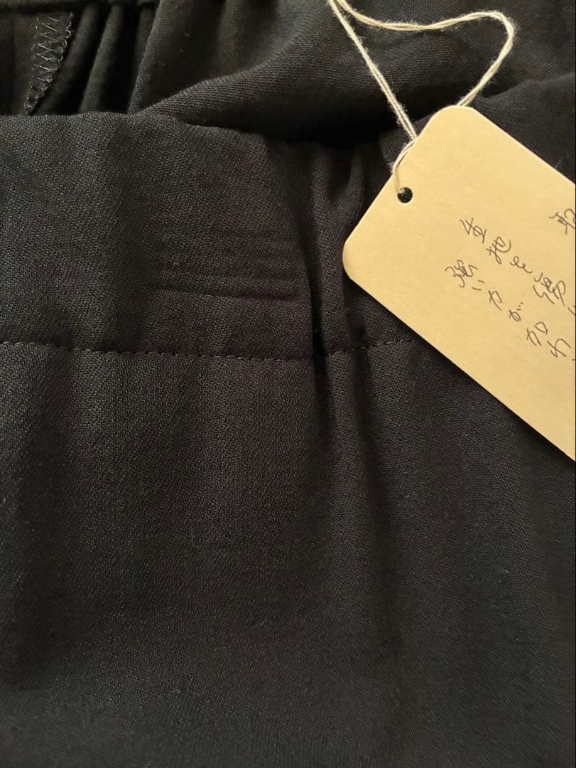 ヨーガンレール　2023未使用テーパードパンツＬサイズ