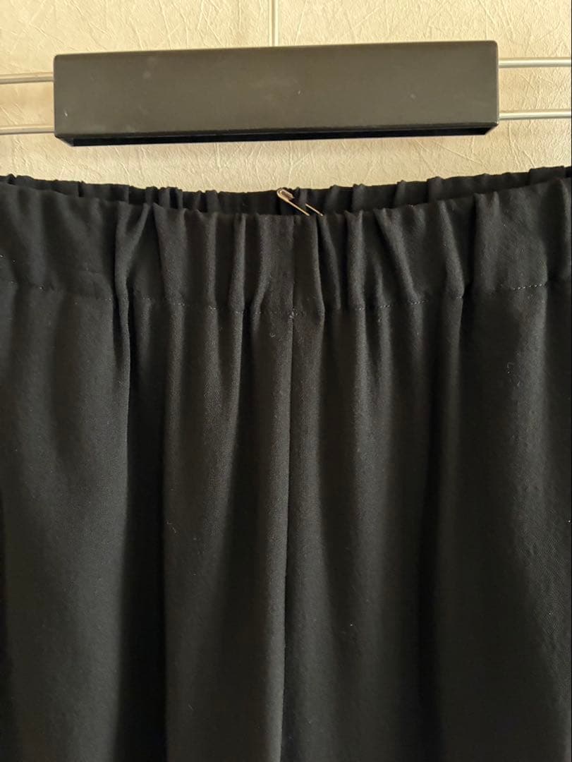 ヨーガンレール　2023未使用テーパードパンツＬサイズ