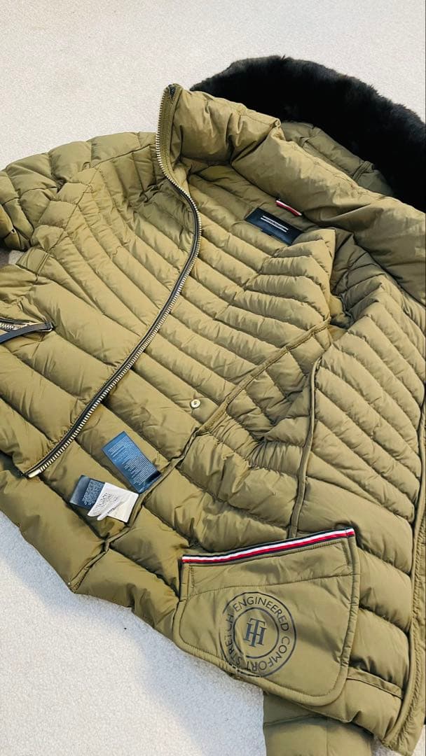美品　トミーフィルフィガー　ダウン　アウター　ショートダウン　ジャケット　L