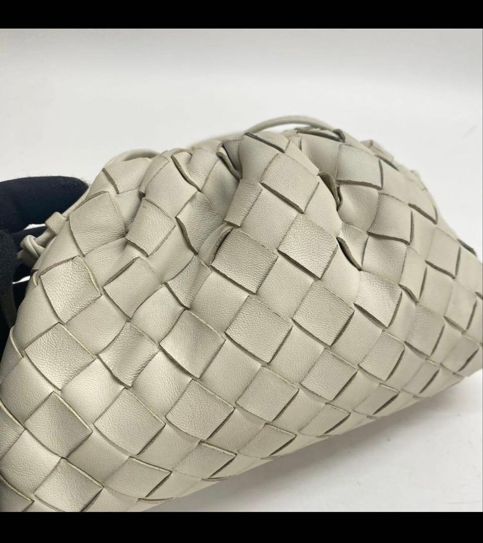 ボッテガヴェネタ ミニザポーチ イントレチャート ホワイト ショルダーバッグ