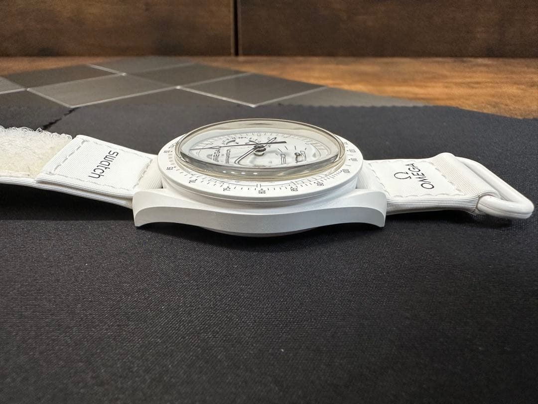 【追記あり】ムーンスウォッチ スヌーピー ホワイト