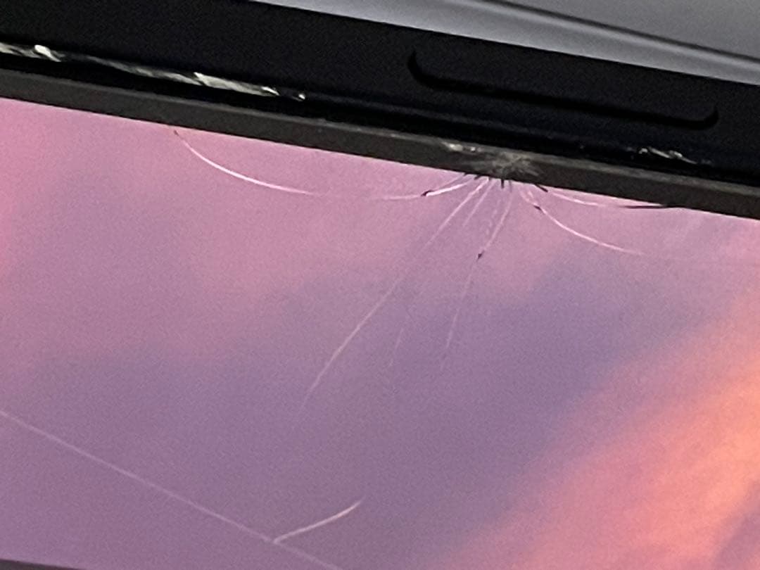 iPhone14plus 256GB 画面割れ