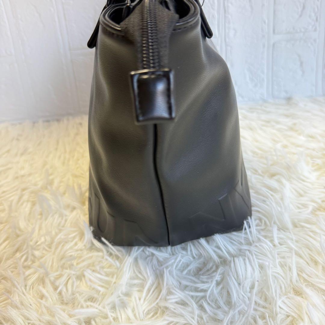 【マスターバニー】美品 カートバック フェイクレザー ブラック 3D