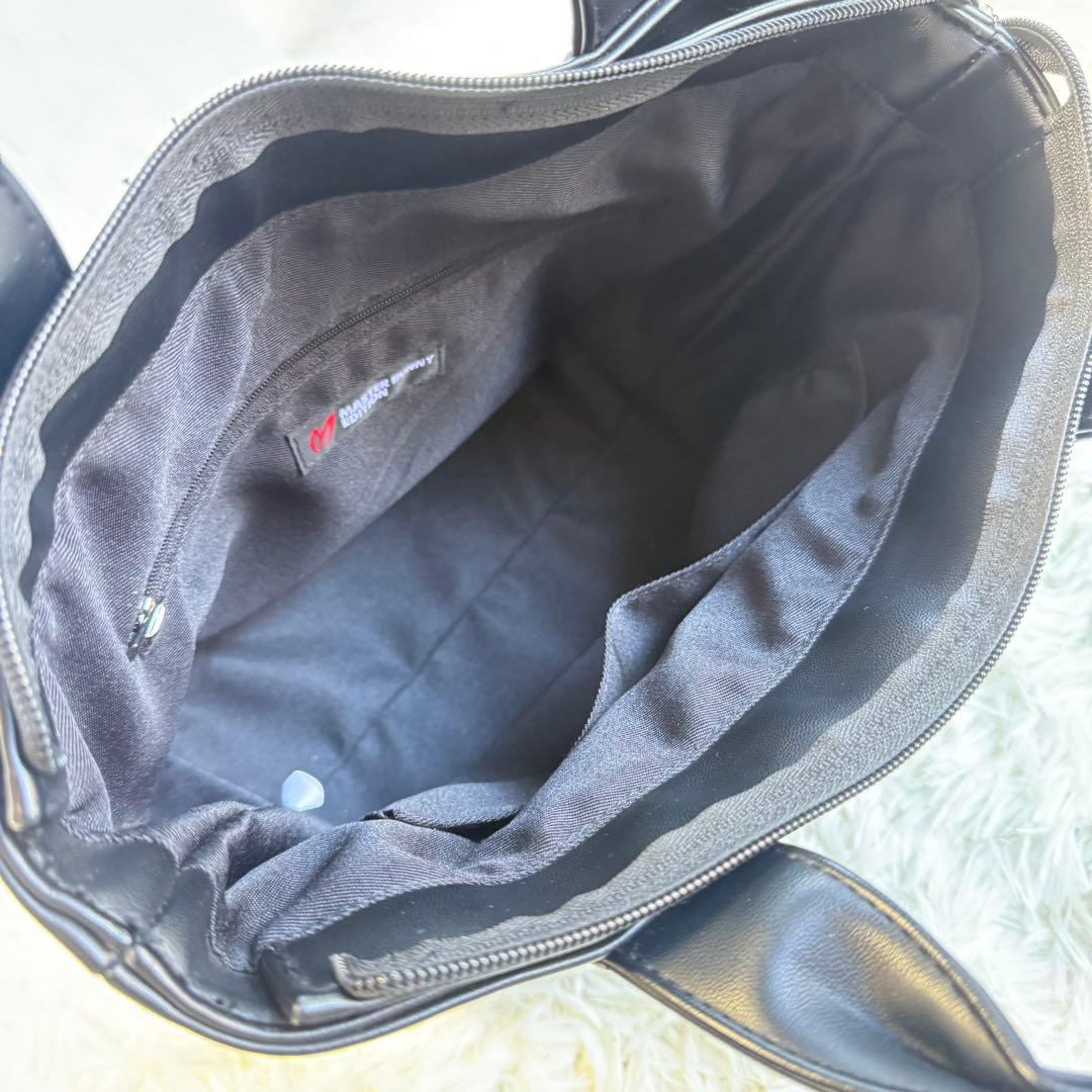 【マスターバニー】美品 カートバック フェイクレザー ブラック 3D