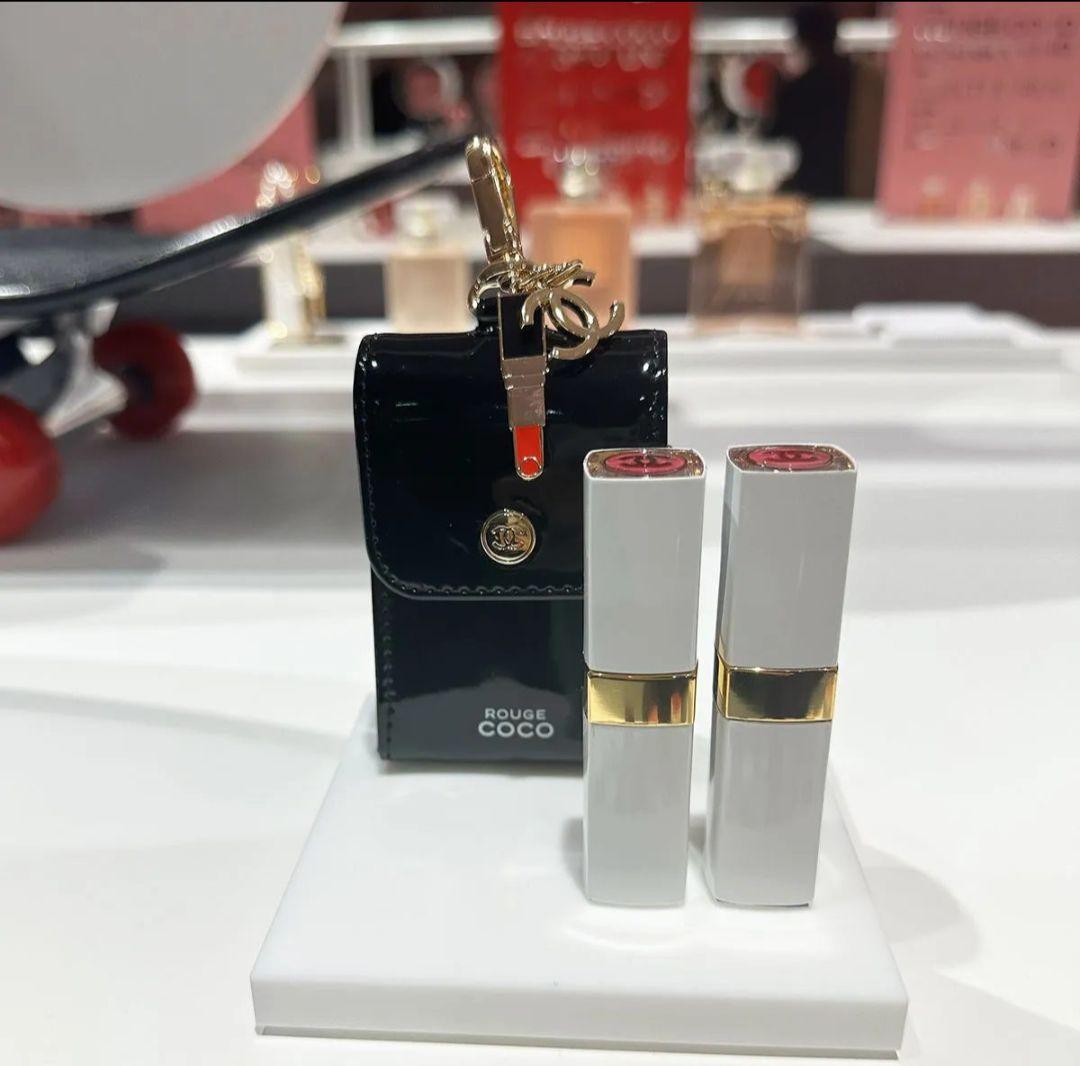 【完売】ルージュココプレイグラウンド　CHANEL　ポーチ＆ステッカー