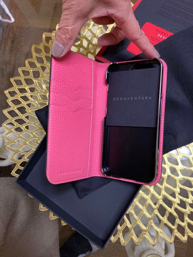 ボナベンチュラ　iPhone15proスマホケース