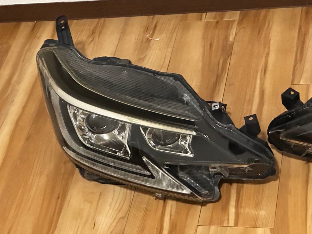 き*ち様 トヨタ マークX 中期後期 ヘッドライト 二眼 GRX130 シーケン